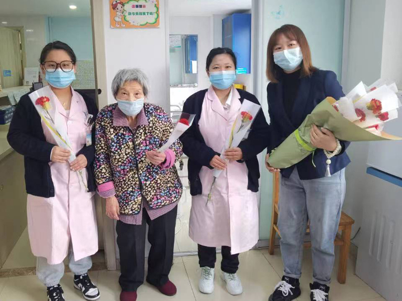 “三八”妇女节 鲜花送给最美的你们-无锡蓝天护理院