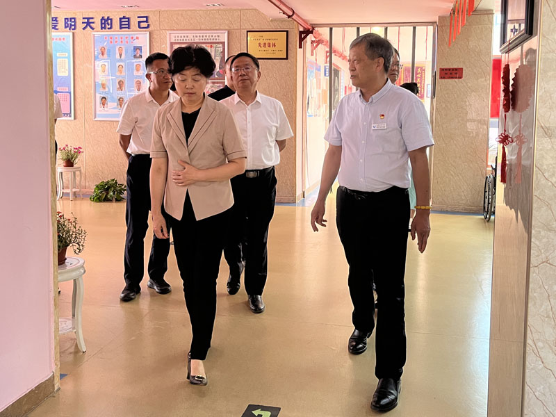 无锡市惠山区人大视察无锡长安护理院医养结合（养老）工作-第5张图片-无锡护理院|无锡养老院|老年公寓|无锡养老服务网