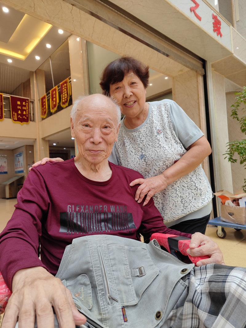 金秋迎国庆 情暖中秋节--无锡市滨湖区蓝天养老院-第5张图片-无锡护理院|无锡养老院|老年公寓|无锡养老服务网