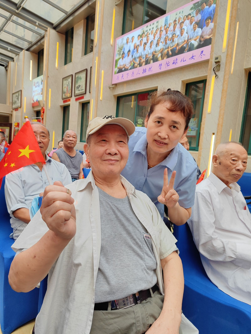 金秋迎国庆 情暖中秋节--无锡市滨湖区蓝天养老院-第12张图片-无锡护理院|无锡养老院|老年公寓|无锡养老服务网