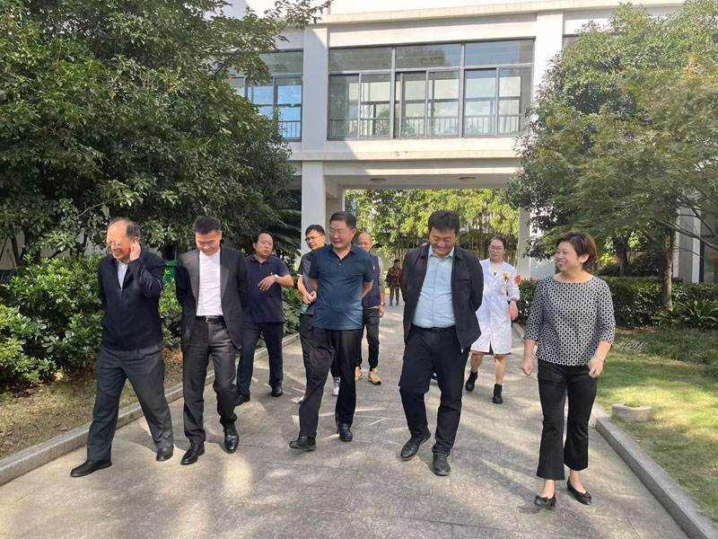 山东省日照城投集团领导莅临参观调研-无锡市梁溪区广益养老中心-第8张图片-无锡护理院|无锡养老院|老年公寓|无锡养老服务网