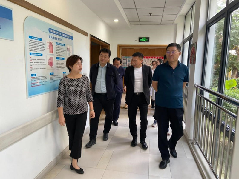 山东省日照城投集团领导莅临参观调研-无锡市梁溪区广益养老中心-第4张图片-无锡护理院|无锡养老院|老年公寓|无锡养老服务网