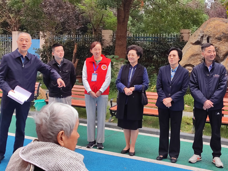 捕捉夕阳时光  定格永恒温情--无锡市滨湖区蓝天养老院-第6张图片-无锡护理院|无锡养老院|老年公寓|无锡养老服务网