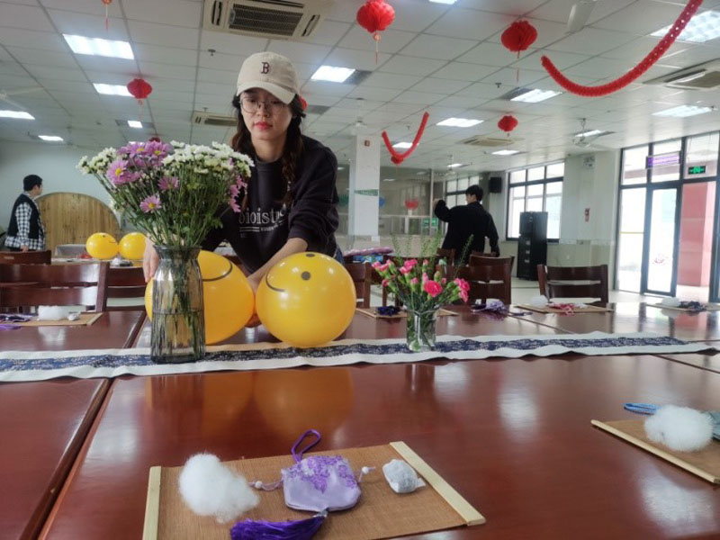 温情陪伴  最美夕阳——益启爱公益服务社重阳节走进硕放颐养院-第1张图片-无锡护理院|无锡养老院|老年公寓|无锡养老服务网