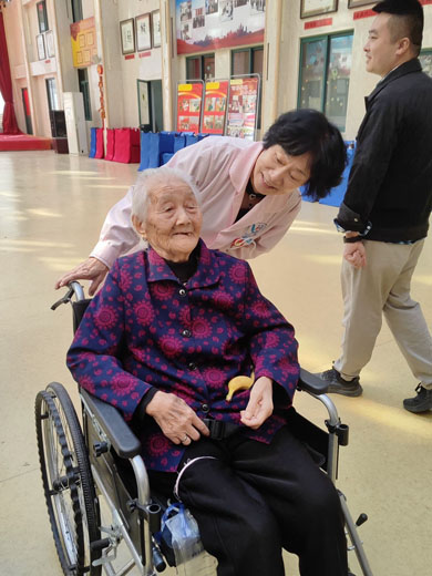情暖蓝天 爱在重阳--无锡市滨湖区蓝天养老院-第16张图片-无锡护理院|无锡养老院|老年公寓|无锡养老服务网