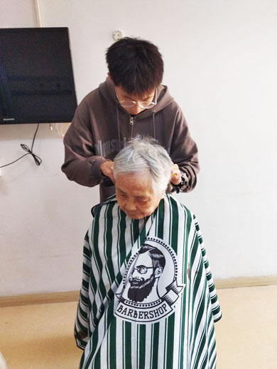 情暖蓝天 爱在重阳--无锡市滨湖区蓝天养老院-第15张图片-无锡护理院|无锡养老院|老年公寓|无锡养老服务网