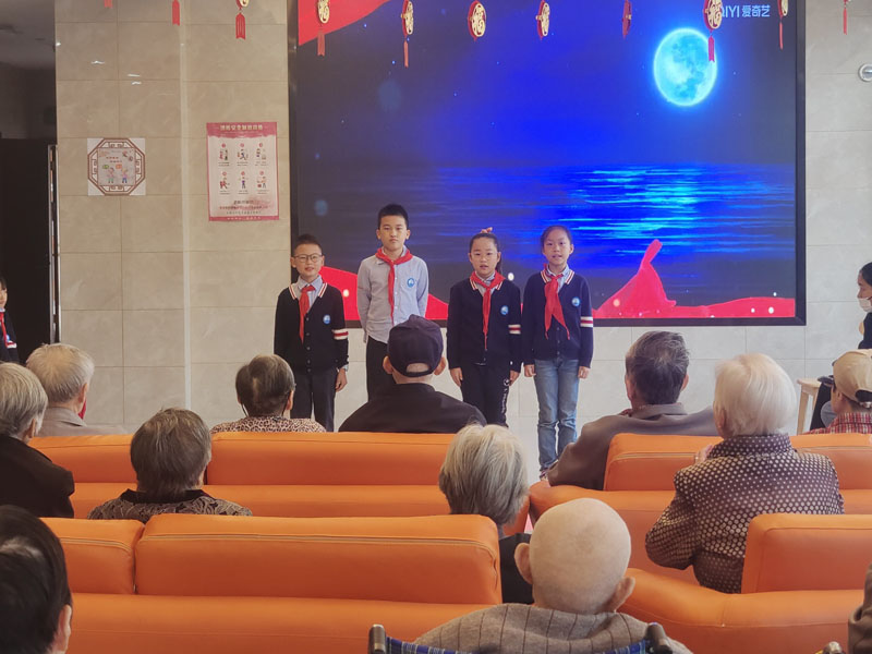 “爱满重阳，孝润童心”--无锡经开区贡湖颐养院（无锡贡湖护理院）-第5张图片-无锡护理院|无锡养老院|老年公寓|无锡养老服务网