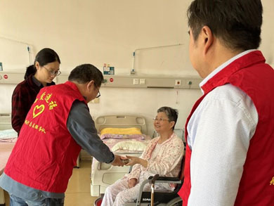 “九九重阳节•情满养老院”爱心系列活动--无锡北康宏泰养老服务有限公司-第5张图片-无锡护理院|无锡养老院|老年公寓|无锡养老服务网