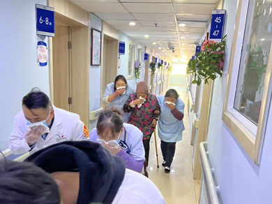 防患未然始于心 应急演练始于行-无锡市滨湖区蓝天养老院-第5张图片-无锡护理院|无锡养老院|老年公寓|无锡养老服务网