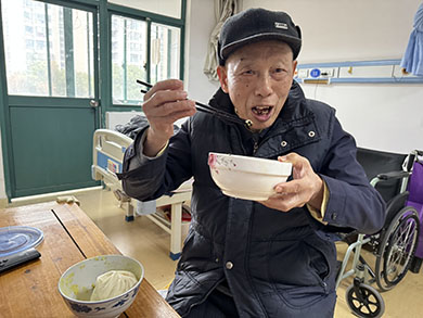 情暖腊八节 粥浓心更甜---无锡市滨湖区蓝天养老院-第16张图片-无锡护理院|无锡养老院|老年公寓|无锡养老服务网