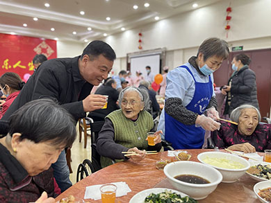 团团圆圆年夜饭 欢欢喜喜迎新年--长安蓝天养老院-第7张图片-无锡护理院|无锡养老院|老年公寓|无锡养老服务网