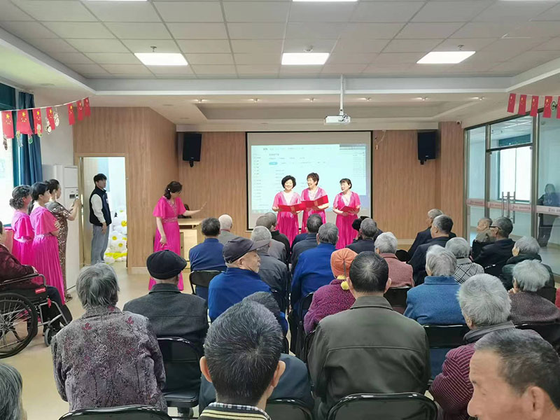 “童心未泯，歌舞沁心”记录爷爷奶奶们开心的周末---常州薛家爱心护理院-第15张图片-无锡护理院|无锡养老院|老年公寓|无锡养老服务网