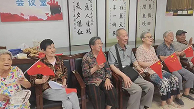 养老院里红歌亮 为党庆生正能量---无锡市滨湖区蓝天护理院-第8张图片-无锡护理院|无锡养老院|老年公寓|无锡养老服务网