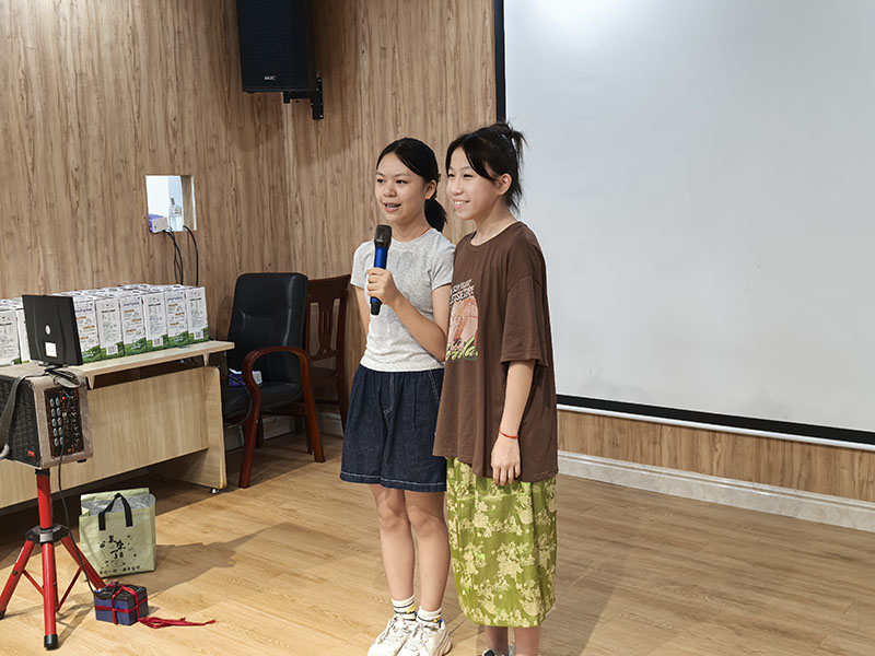 中秋温情献爱心，护理院共赏团圆情---无锡福妈益康护理院-第2张图片-无锡护理院|无锡养老院|老年公寓|无锡养老服务网