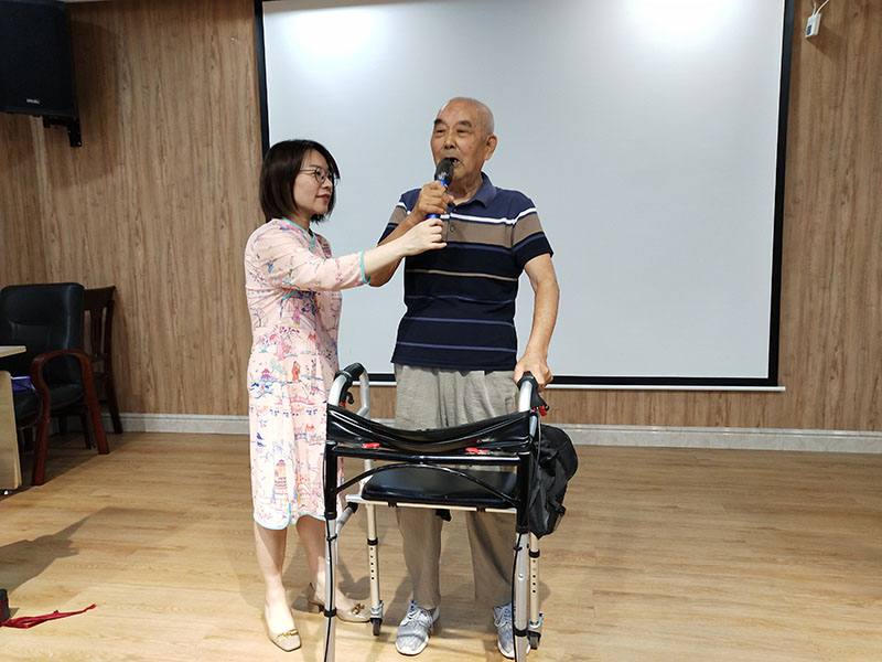 中秋温情献爱心，护理院共赏团圆情---无锡福妈益康护理院-第3张图片-无锡护理院|无锡养老院|老年公寓|无锡养老服务网
