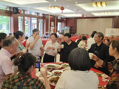一起踏青旅行共享美好时光---无锡硕放颐养院（护理院）-第6张图片-无锡护理院|无锡养老院|老年公寓|无锡养老服务网